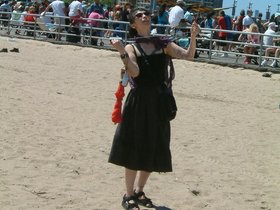 ../2007/06/23-brooklyn-NY-mermaid_parade-parade-kite-nora.jpg