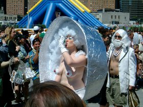 ../2007/06/23-brooklyn-NY-mermaid_parade-parade_1.jpg