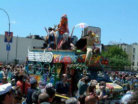 ../2007/06/23-brooklyn-NY-mermaid_parade-parade_11.jpg