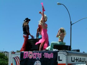 ../2007/06/23-brooklyn-NY-mermaid_parade-parade_13.jpg