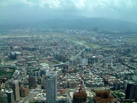 ../2007/08/04-1033-by_nora-taipei101-TWN-observatory-view2.jpg