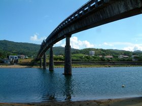 ../2007/08/06-1507-by_nora-beach-rainbow-bridge.jpg