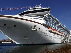 ../2008/10/05-0018-redhook-NY-ship-cruise-brooklyn-pano.jpg