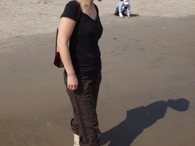 ../2009/05/22-1555-brooklyn-NY-coney_island-nora-sand.jpg