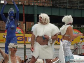 ../2009/06/20-1445-brooklyn-NY-coney_island-mermaid_parade-parade-furry.jpg