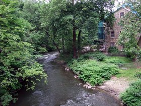 ../2009/06/28-1246-bronx-NY-river-falls-mill.jpg