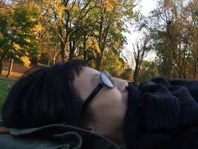 ../2009/11/08-1638-queens-NY-autumn-nora-napping.jpg