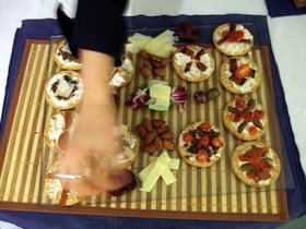 ../2009/12/31-2142-newyear-food-new_years-spread.jpg