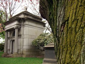 ../2010/04/17-1000-greenwood-NY-cemetery.jpg