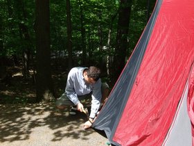 ../2010/05/07-1320-cunningham-park-camping-MD-greg-tent.jpg