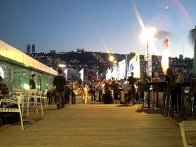 ../2011/08/03-2354-haifa-ISR-party-mount.jpg