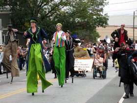 ../2011/10/02-1326-davis_sq-honk_parade-parade-stilts.jpg
