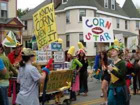 ../2011/10/02-1343-davis_sq-honk_parade-parade-corn.jpg