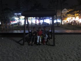 ../2012/08/01-2039-nora-ladies-KOR-beach-swing-gangneung.jpg