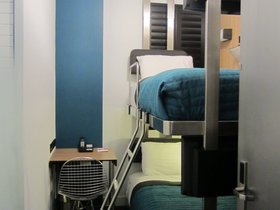 28-2050-NYC-NY-ny-pod39-room.jpg