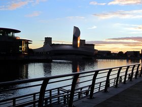 ../2012/10/20-2043-Manchester-GBR-salford-quay-sunset.jpg