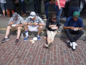 ../2014/05/24-1714-seattle-WA-street.jpg