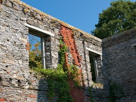 07-1022-ME-goodard_mansion-ruins.jpg