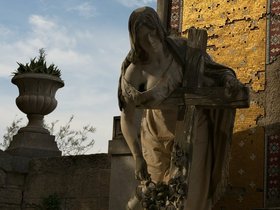 ../2016/05/15-1605-cemetery-vis-croatia-island-ruins_1.jpg