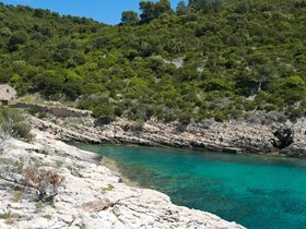 ../2016/05/16-1222-beach-stiniva-vis-HRV-island.jpg