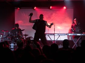 07-2240-concert-Front_424.jpg
