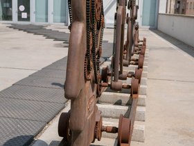 ../2018/05/26-1422-museum-prague-sculpture.jpg