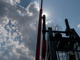 ../2018/05/26-1608-sky-prague-sculpture.jpg