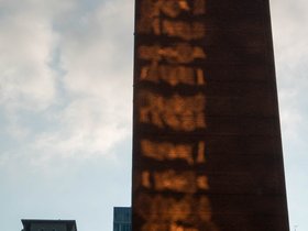 ../2018/08/10-1836-chicago-IL-building.jpg