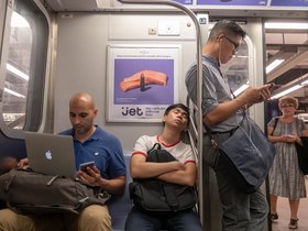 ../2018/10/10-1707-subway-NYC-NY-street.jpg