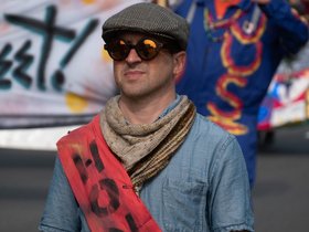 ../2019/10/13-1201-honk_parade-parade.jpg