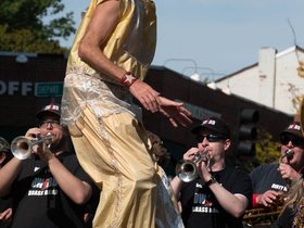../2019/10/13-1228-honk-stilts-parade.jpg