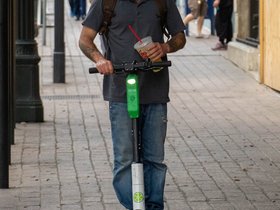../2020/03/02-1809-street-austin-TX-scooter.jpg