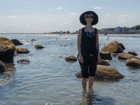 ../2021/09/04-1351-nora-lynn-MA-beach.jpg