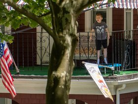 05-1303-kid-street.jpg