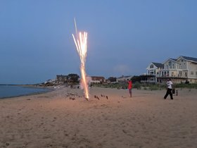 04-2044-beach-norfolk_VA-fireworks-july_4.jpg