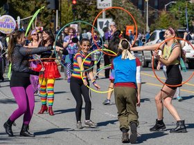 09-1240-parade-honk.jpg