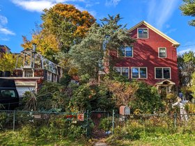 05-1422-house-autumn.jpg