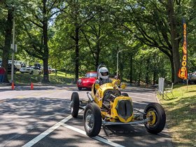 ../2023/07/23-1409-car-pittsburgh-PA_1.jpg
