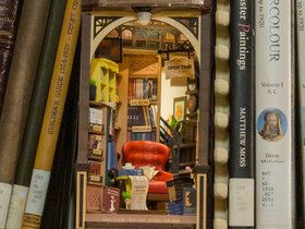 ../2024/05/30-1647-library-diorama-boston-MA.jpg