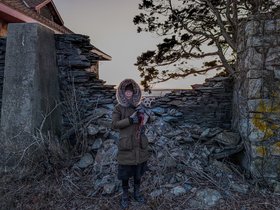 07-1758-newport_RI-ruins-nora-nixie.jpg