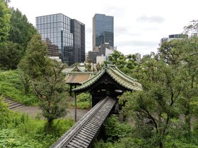 03-1606-JP-temple-tokyo.jpg