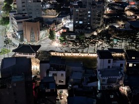 07-2016-KR-building-seoul.jpg