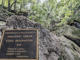 06-1348-hike-purgatory_chasm-worcester-MA.jpg