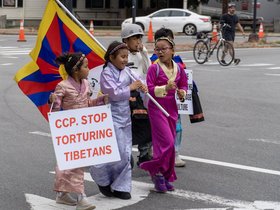 11-1306-honk-parade.jpg